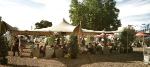 Stretchzelt als Festivalzelt auf dem Kesselfestival