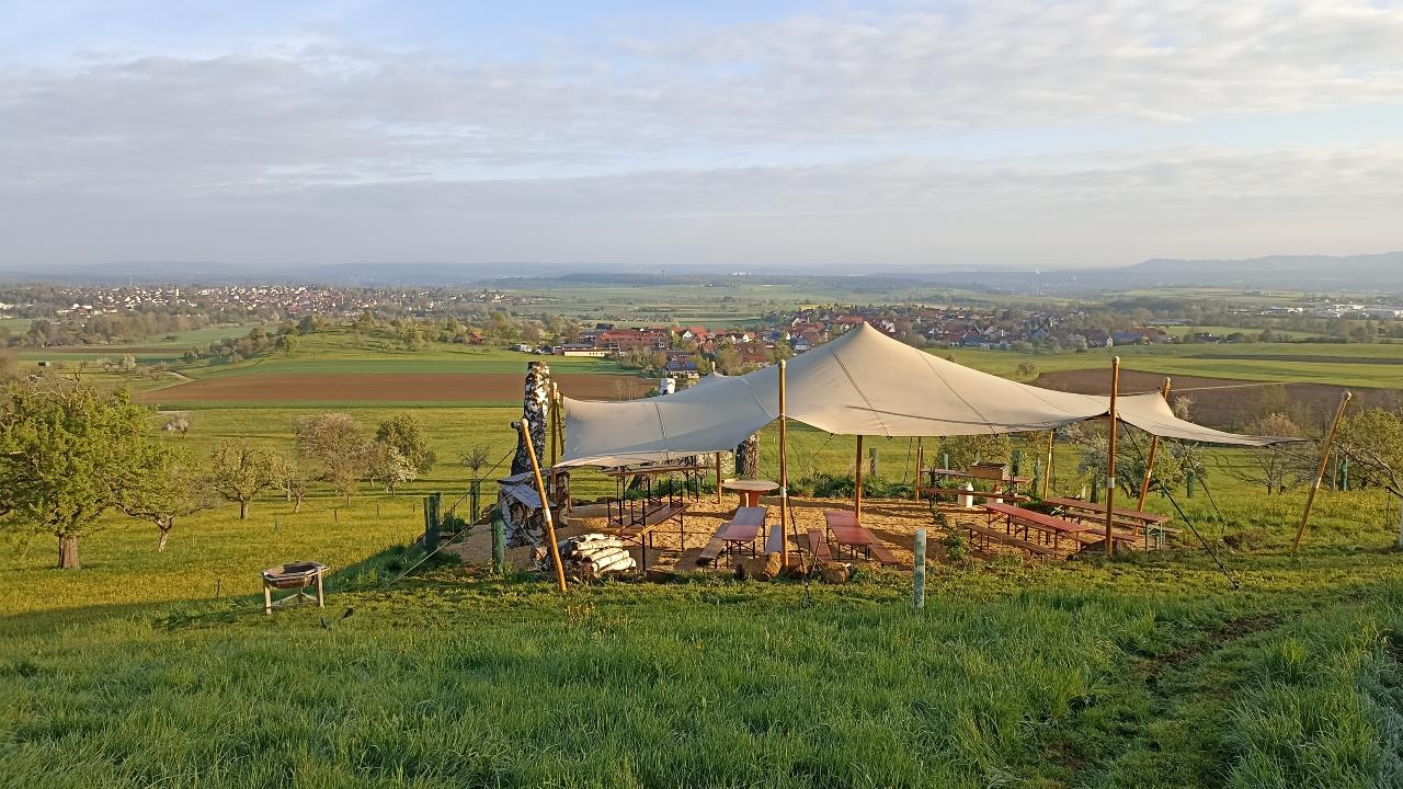Hochzeit mit Ausblick im Stretchzelt