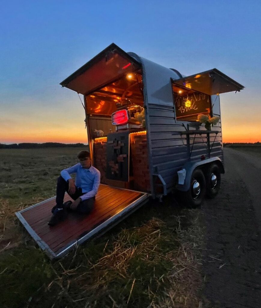mobiler Anhänger für Catering